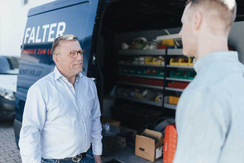 Mentoring bei Administration und Organisation – Unterstützung durch Elektromeister Kurt Falter